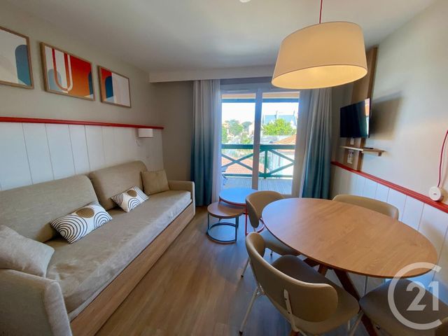 Afficher la photo en grand Appartement T2 à vendre - 2 pièces - 43.0 m2 - BIARRITZ - 64 - AQUITAINE - Century 21 Berritzea