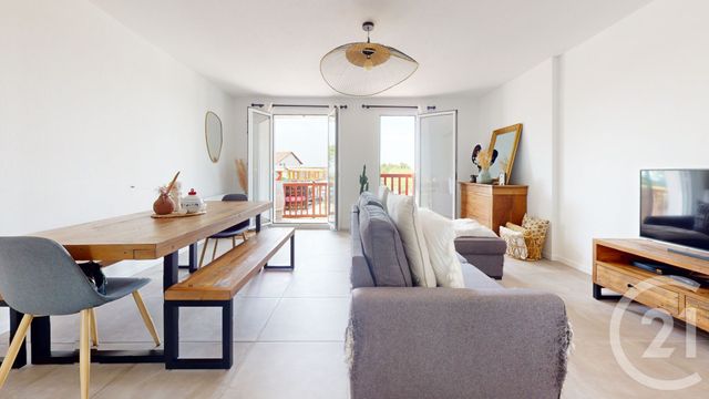 Afficher la photo en grand Appartement à vendre - 4 pièces - 78.04 m2 - MOUGUERRE - 64 - AQUITAINE - Century 21 Berritzea