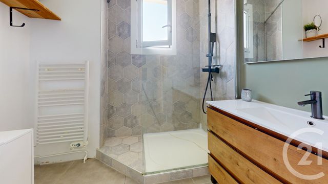 Afficher la photo en grand Appartement à vendre - 4 pièces - 78.04 m2 - MOUGUERRE - 64 - AQUITAINE - Century 21 Berritzea