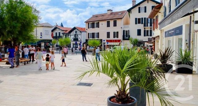 Appartement F1 bis à vendre - 2 pièces - 31.4 m2 - BIARRITZ - 64 - AQUITAINE - Century 21 Berritzea