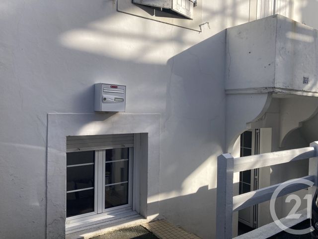Appartement Studio à louer - 1 pièce - 25.1 m2 - BIARRITZ - 64 - AQUITAINE - Century 21 Berritzea