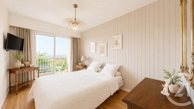 Appartement T5 à vendre - 5 pièces - 111.35 m2 - BIARRITZ - 64 - AQUITAINE - Century 21 Berritzea