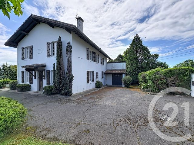 maison à vendre - 8 pièces - 181.34 m2 - ARCANGUES - 64 - AQUITAINE - Century 21 Berritzea