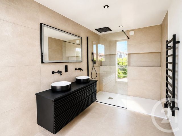 Appartement T6 à vendre - 6 pièces - 183.43 m2 - BIARRITZ - 64 - AQUITAINE - Century 21 Berritzea