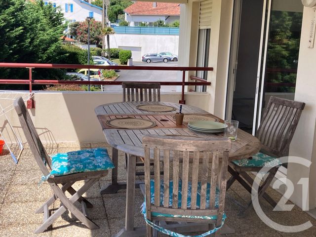Appartement F3 à louer - 3 pièces - 85.94 m2 - BIARRITZ - 64 - AQUITAINE - Century 21 Berritzea
