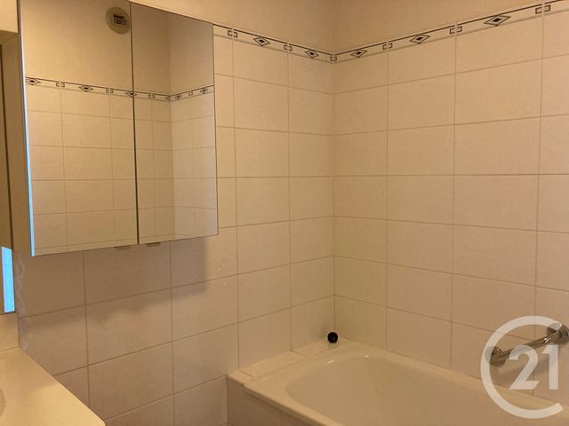 Appartement F3 à louer - 3 pièces - 85.94 m2 - BIARRITZ - 64 - AQUITAINE - Century 21 Berritzea