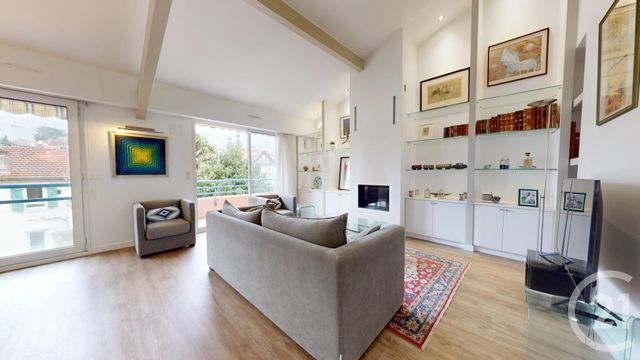 Afficher la photo en grand Appartement F4 à vendre - 4 pièces - 93.37 m2 - BIARRITZ - 64 - AQUITAINE - Century 21 Berritzea