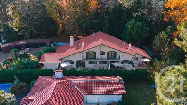 Appartement T4 à vendre - 4 pièces - 106.0 m2 - BIARRITZ - 64 - AQUITAINE - Century 21 Berritzea