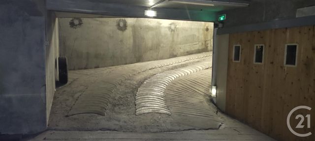 parking à louer - 15.0 m2 - BIARRITZ - 64 - AQUITAINE - Century 21 Berritzea