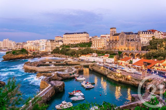 Afficher la photo en grand Appartement F3 à vendre - 3 pièces - 57.0 m2 - BIARRITZ - 64 - AQUITAINE - Century 21 Berritzea